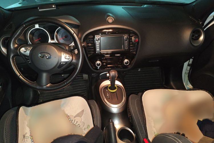 Used Infiniti ESQ 2014 1.6L Spontaneous Edition
