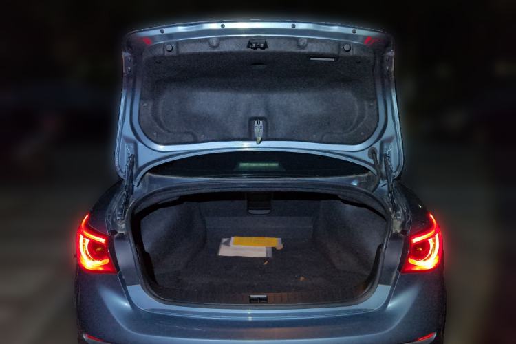 Used Infiniti Q50 2014 3.7L Luxury Sport Edition Trunk