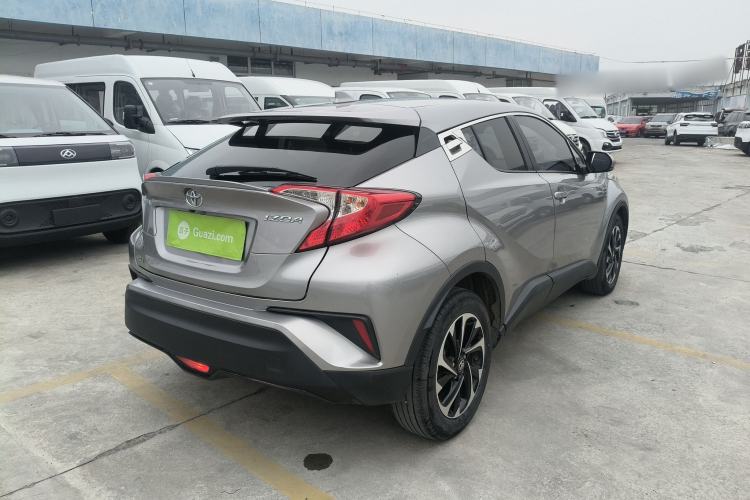Used Toyota IZOA 2018 2.0L Yichi Version China VI Standard