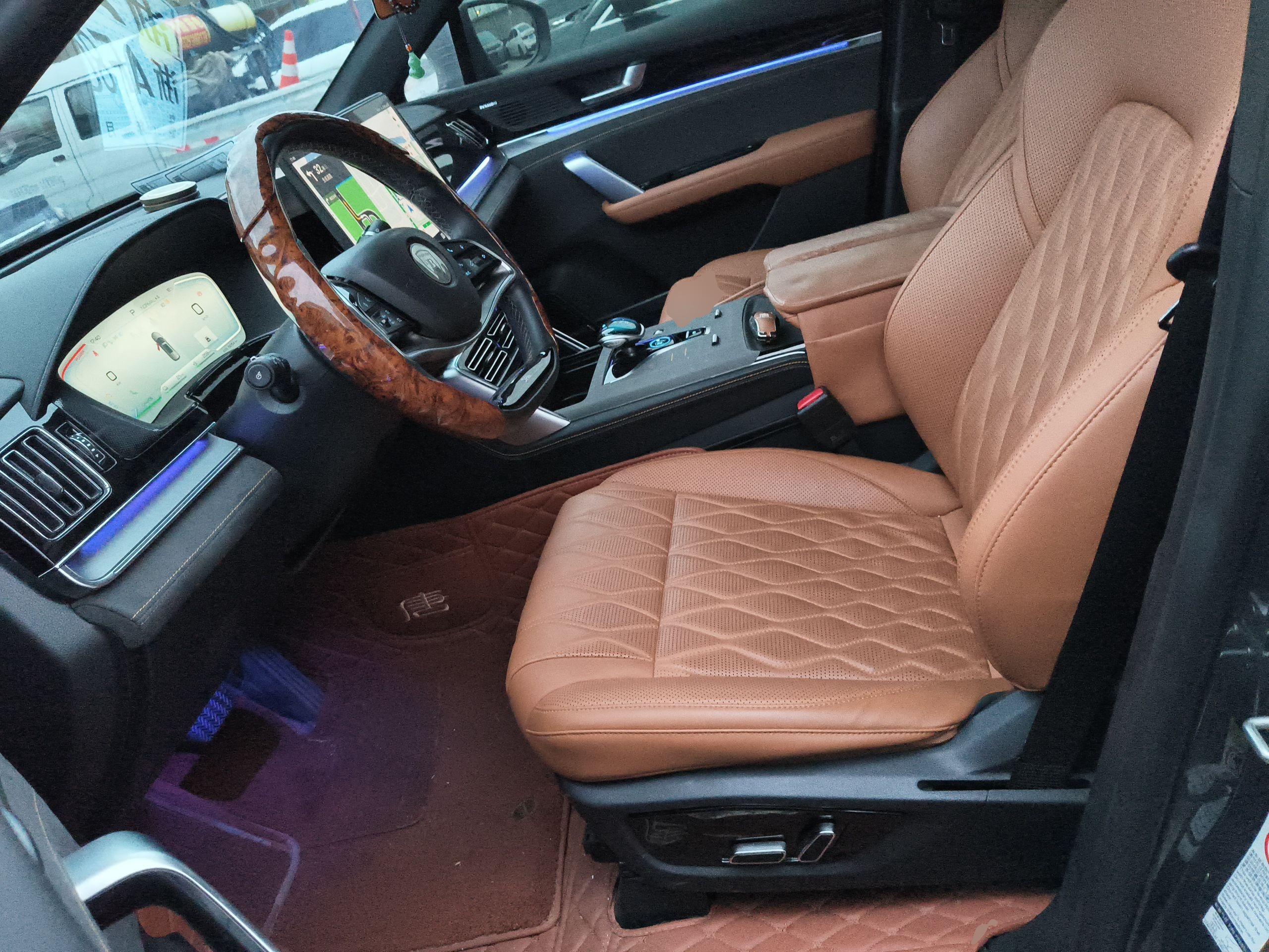 Переднее сиденье в автомобиле