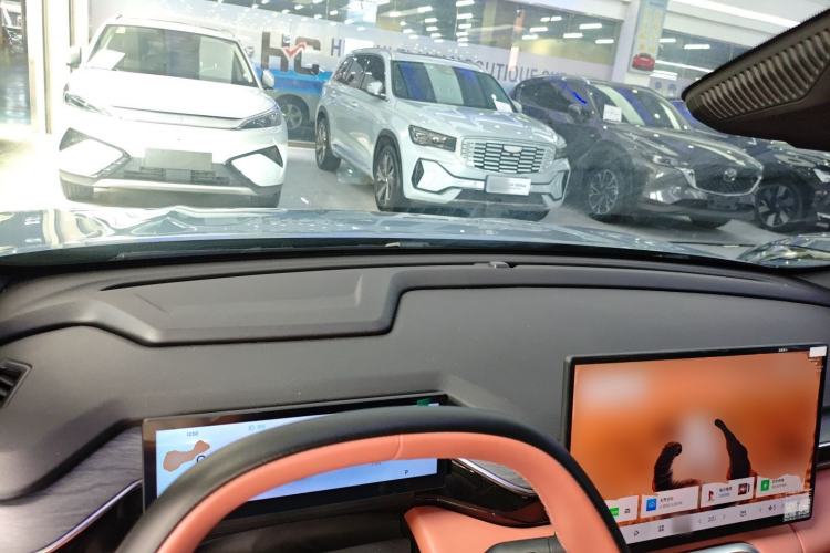 Used Geely Galaxy L6 2025 EM-i 140km Starship Edition Center Console