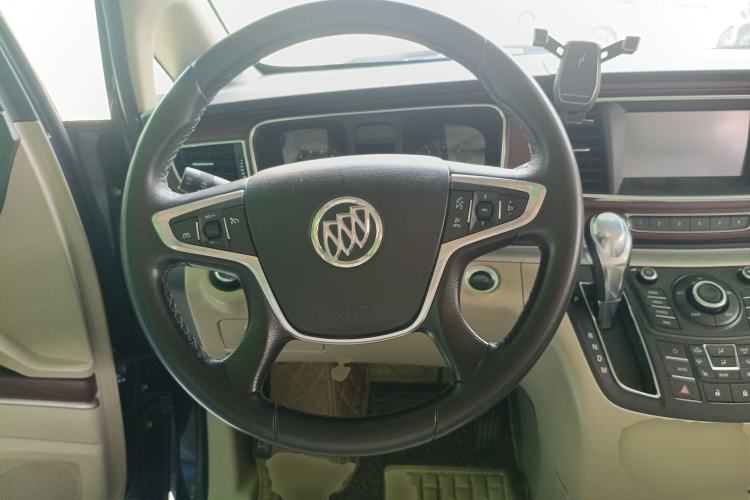 Used Buick GL8 2014 3.0L GT Luxury Business Haoya Edition