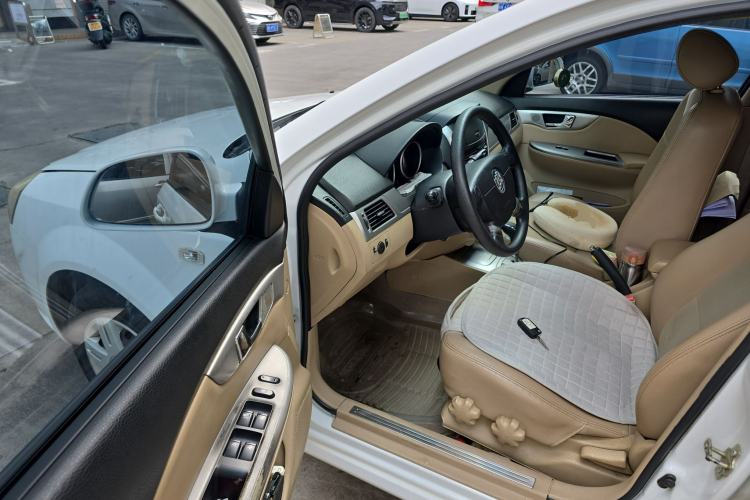 Used Buick Excelle 2013 1.5L Automatic Classic Model