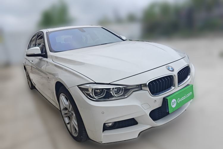 Used BMW 3 Series 2018 320i M Sport Package Front Right 45 Deg