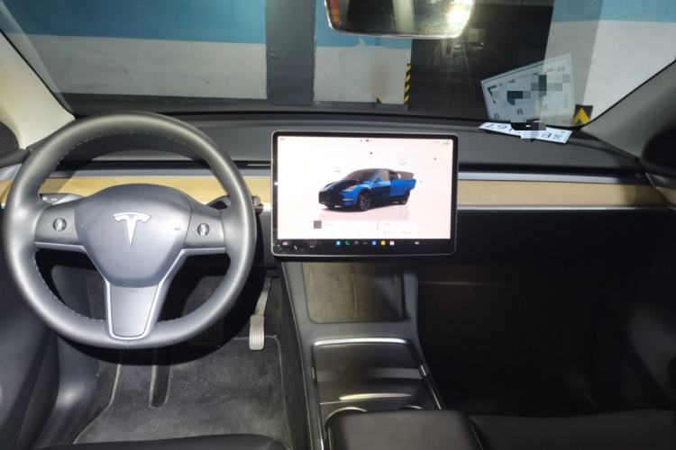 Used Tesla Model Y 2022 Rear-Wheel-Drive Version Center Console