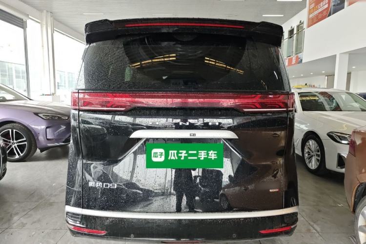 Used Denza D9 2025 DM-i Intelligent Drive 1020 Four-Wheel Drive Prestige Model Rear