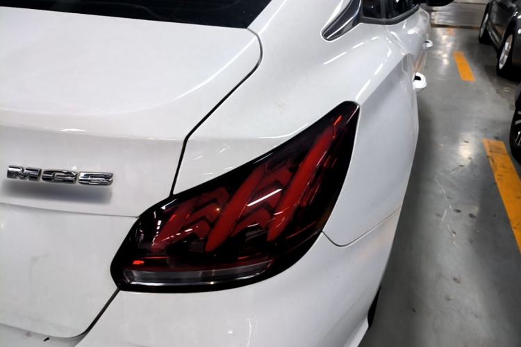 Used MG 5 2021 180 DVVT Manual Youth Luxury Edition
