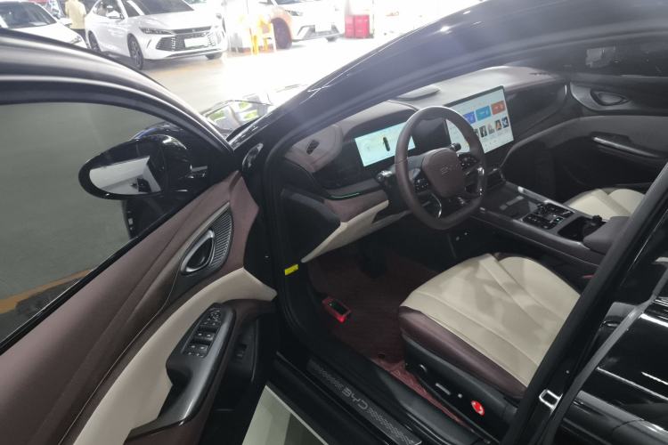 Used BYD Seal 2024 HONOR Edition DM-i 1.5L 121km Prestige Model Driver Seat