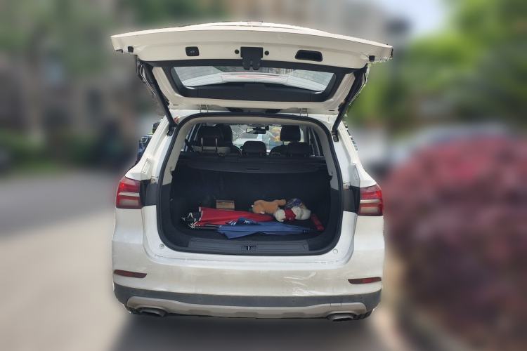 Used Roewe RX5 2016 30T Two-Wheel Drive Automatic Internet Smart Edition
