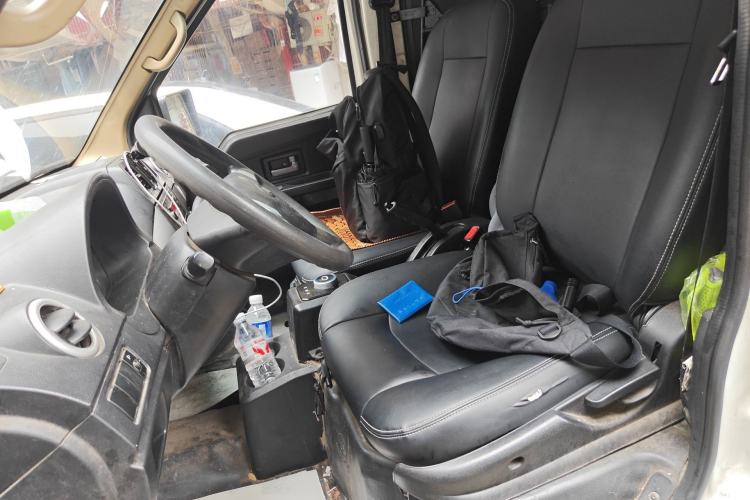 Used Ruichi EC35 2020 EC35 II Standard Edition 38.64 kWh Left Front Seat