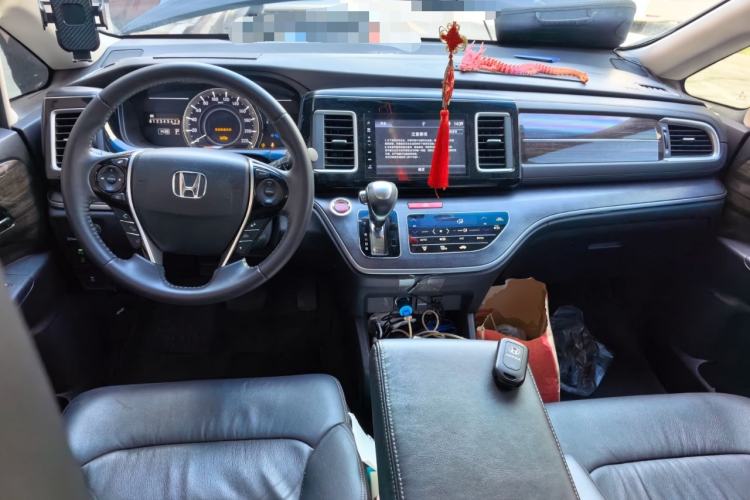 Used Honda Elysion 2016 2.4L Luxury Edition Center Console