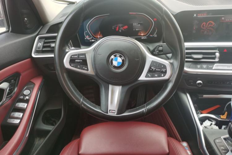 Used BMW 3 Series 2022 325i M Sport Package Steering Wheel
