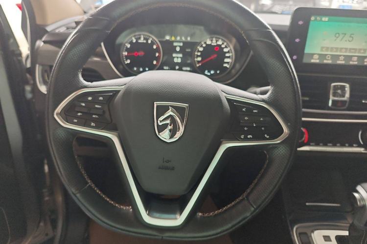 Used Baojun 560 2017 1.5T DCT Flagship Model 7 Seats