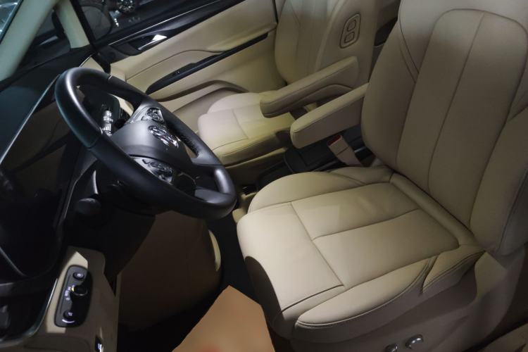 Used Buick GL8 2023 ES Lu Zun Deluxe and Yue Edition
