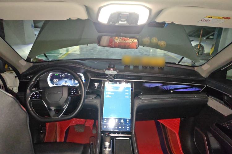 Used Venucia Star 2020 260T Automatic 48V Mild Hybrid Turbocharged Starry Edition
