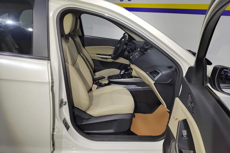 Used Ford Escort 2015 1.5L Automatic Fashion Model