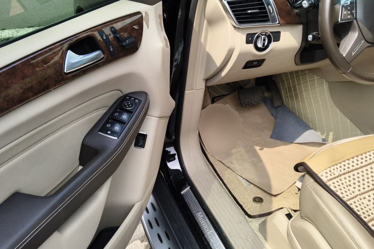 Used Mercedes-Benz M-Class 2012 ML 350 Sport Edition Driver Seat