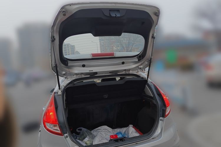 Used Ford Fiesta 2013 Hatchback 1.5L Manual Fashion Edition
