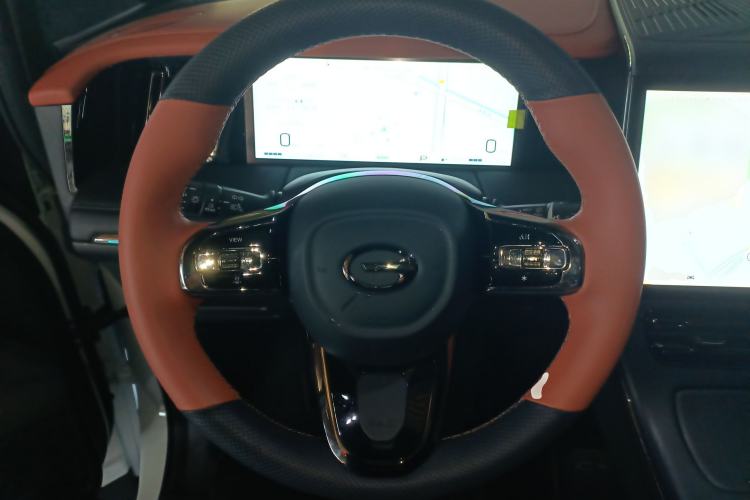 Used GAC Trumpchi M8 2025 Zongshi Series Super Hybrid Edition
