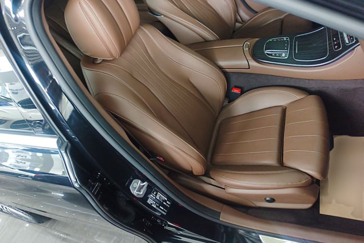 Used Mercedes-Benz E-Class 2022 Second Facelift E 300 L Luxury Edition
