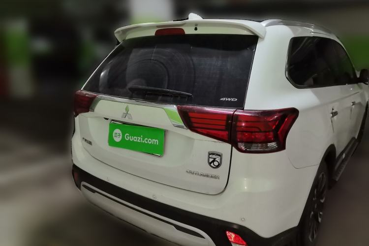 Used Mitsubishi Outlander 2019 2.4L 4x4 Zhi Xiang Edition 5 Seats China VI Standard