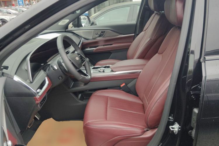 Used Cadillac XT5 2025 2.0T Platinum Edition
