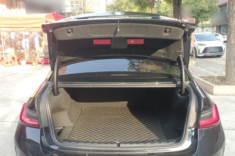 Used BMW i3 2024 eDrive 35 L
