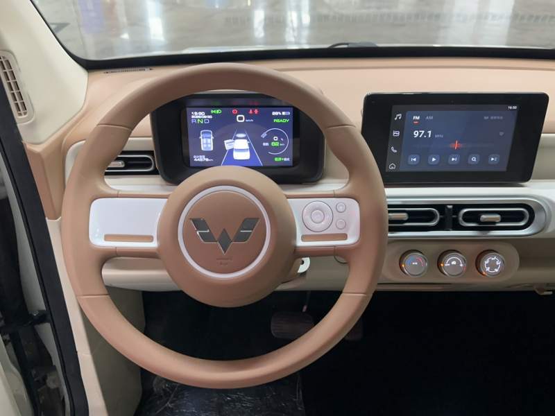 Used Wuling Hongguang MINIEV 2024 3rd Generation 215km Advanced Version — 10