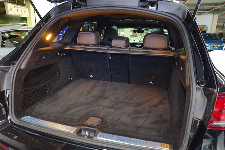 Used Mercedes-Benz GLC 2020 Facelift GLC 260 L 4MATIC Luxury Edition Trunk