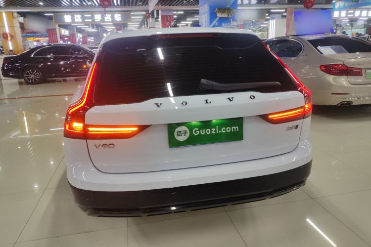 Used Volvo V90 2021 Cross Country B5 AWD Smart Range Edition