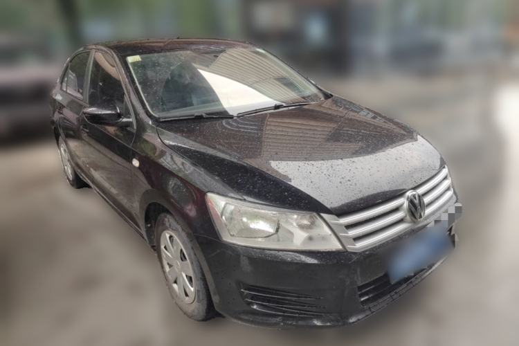 Used Volkswagen Santana 2015 1.4L Manual Fashion Edition Front Right 45 Deg