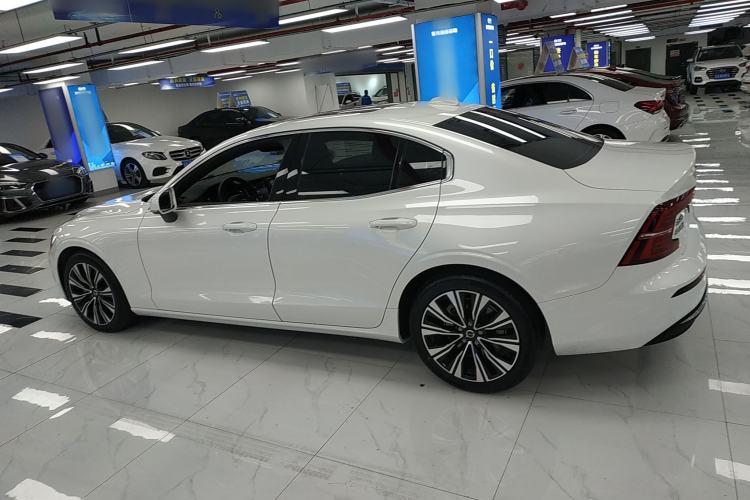 Used Volvo S60 2025 B4 Zhiyuan Luxury Edition
