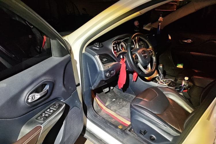 Used Jeep Cherokee 2016 2.4L Leading Edition