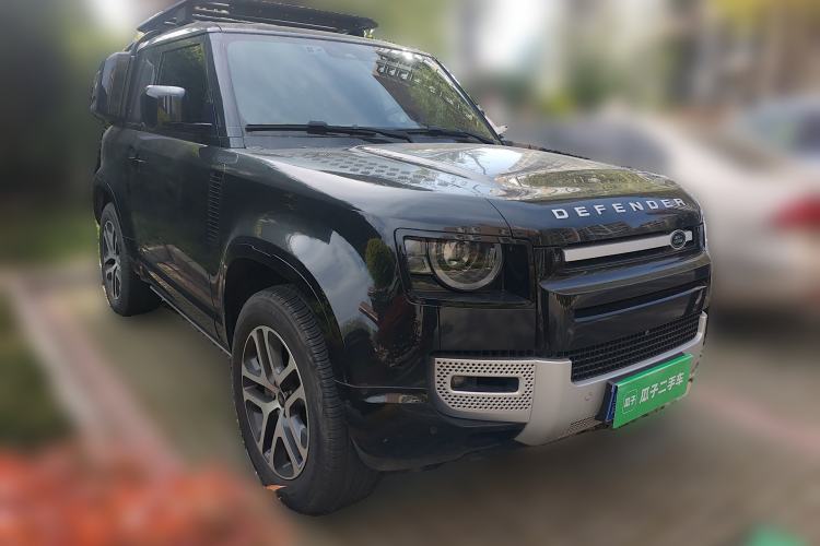 Used Land Rover Defender 2023 Facelift 90 3.0T P400 XS Front Right 45 Deg