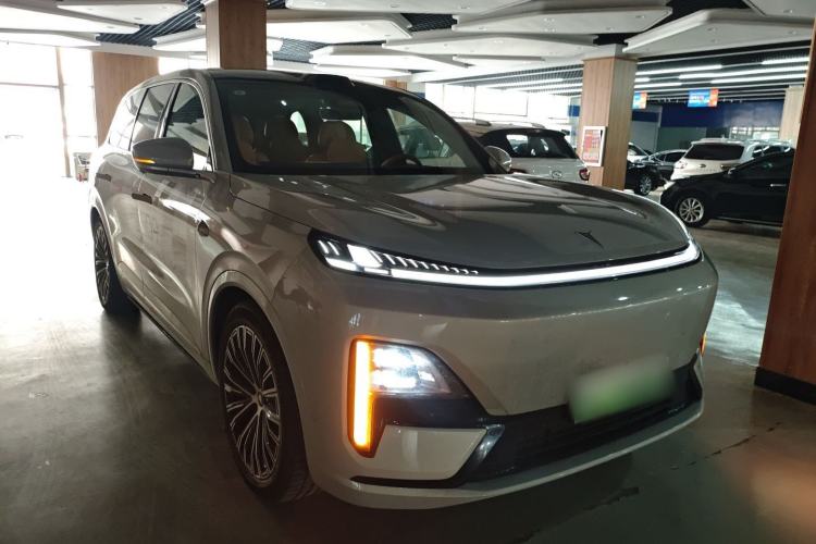 Used Deepal S09 2025 Four-Wheel Drive Ultra+ Custom Edition
