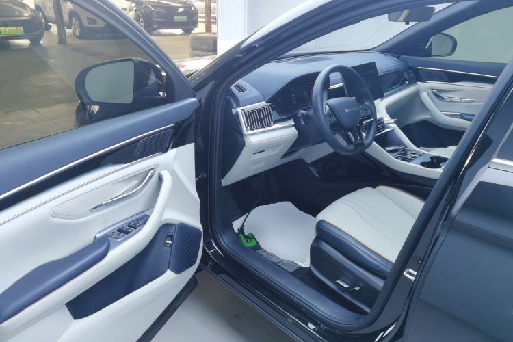 Used BYD Song PLUS New Energy 2024 HONOR Edition DM-i 71km Luxury Model Driver Seat