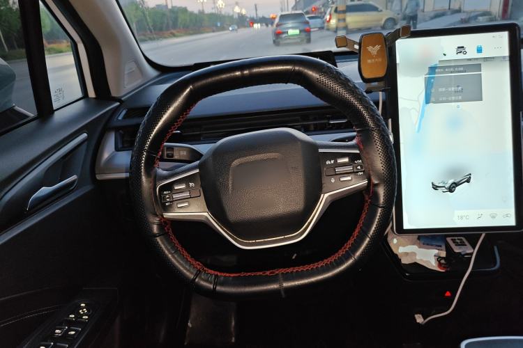 Used NETA V 2021 Long-Range Entertainment Edition Upgrade Model