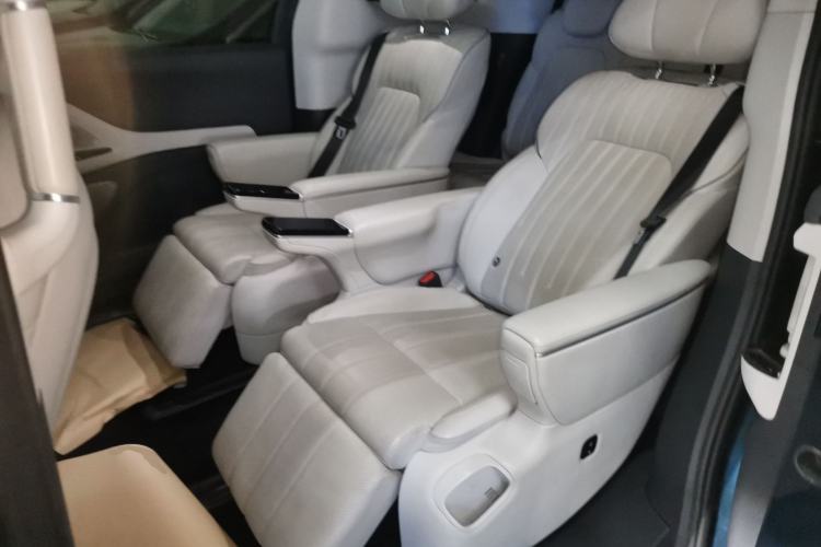 Used VOYAH Dream 2025 PHEV Four-Wheel-Drive Flagship Kunpeng Edition
