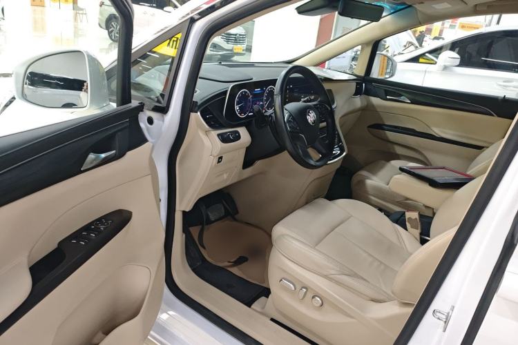 Used Buick GL8 2022 ES Landtrek 653T Luxury Edition
