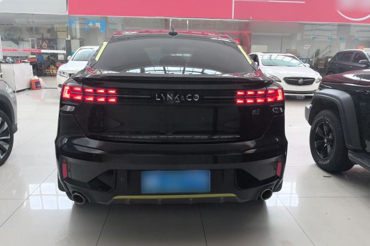 Used Lynk & Co 05 2020 2.0TD Two-Wheel Drive Shine Halo Exterior 4