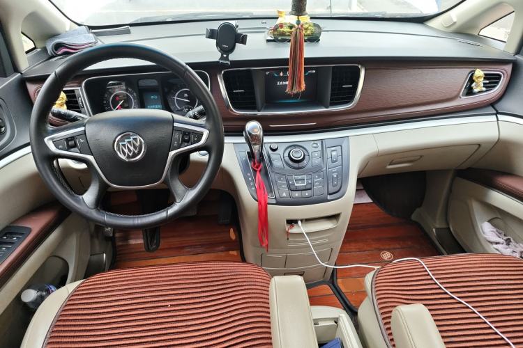 Used Buick GL8 2017 25S Luxury Version China V Standard Center Console