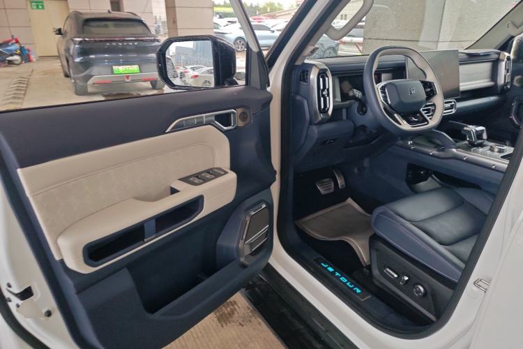 Used JETOUR Shanhai Traveler C-DM 2025 206km XWD Conquer Extended Version 7 Seats
