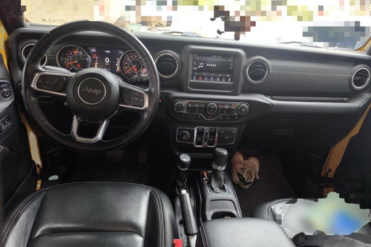 Used Jeep Wrangler 2019 2.0T Sahara Four-Door Version China VI Emission Standard
