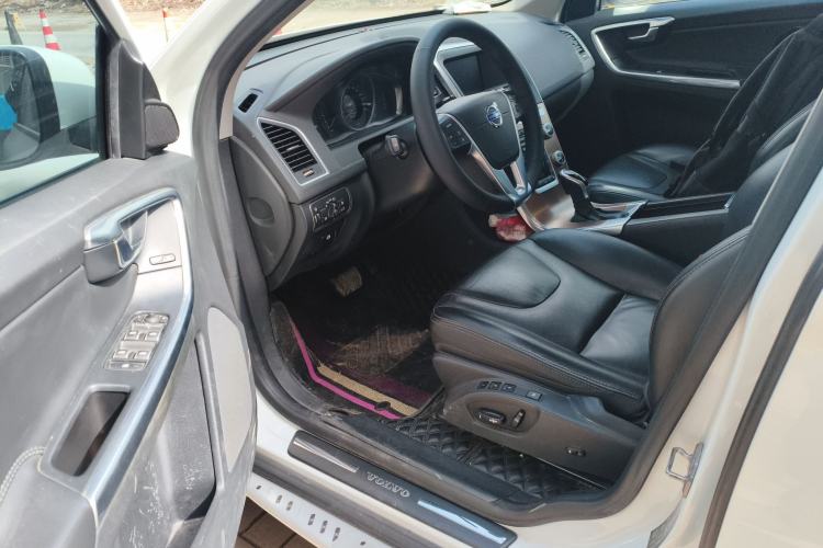 Used Volvo XC60 2017 T5 AWD Smart Upgrade Edition