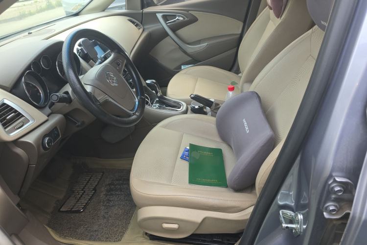 Used Buick GT 2013 GT 1.6L Automatic Fashion Edition Left Front Seat