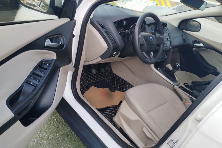 Used Ford Focus 2015 Sedan 1.6L Manual Comfort Model