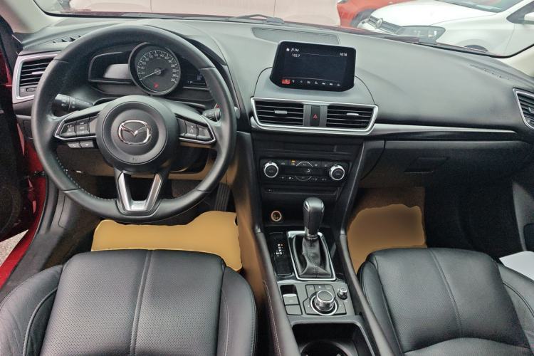 Used Mazda 3 Axela 2017 Sedan 2.0L Automatic Prestige Model China V Standard Center Console