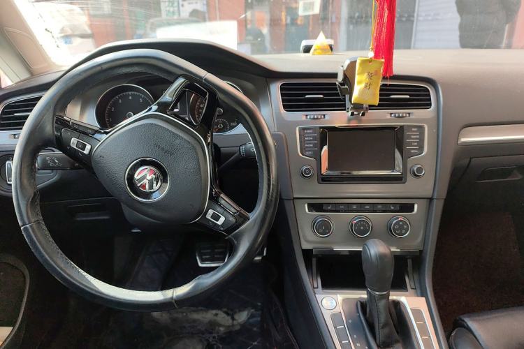 Used Volkswagen Golf 2014 1.4TSI Automatic Luxury Model