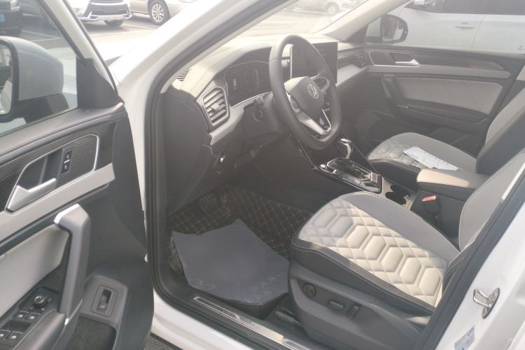 Used Volkswagen Tayron 2023 280TSI Two-Wheel-Drive Luxury Plus Advanced Version Driver Seat