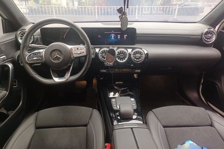 Used Mercedes-Benz A-Class 2022 Second Facelift A 200 L Sport Sedan Fashion Version